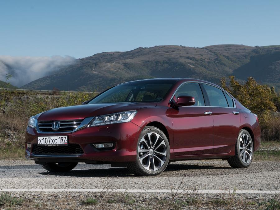  Honda Accord V6 Sedan 2013 года  (CIS) (фото 12 из 16)